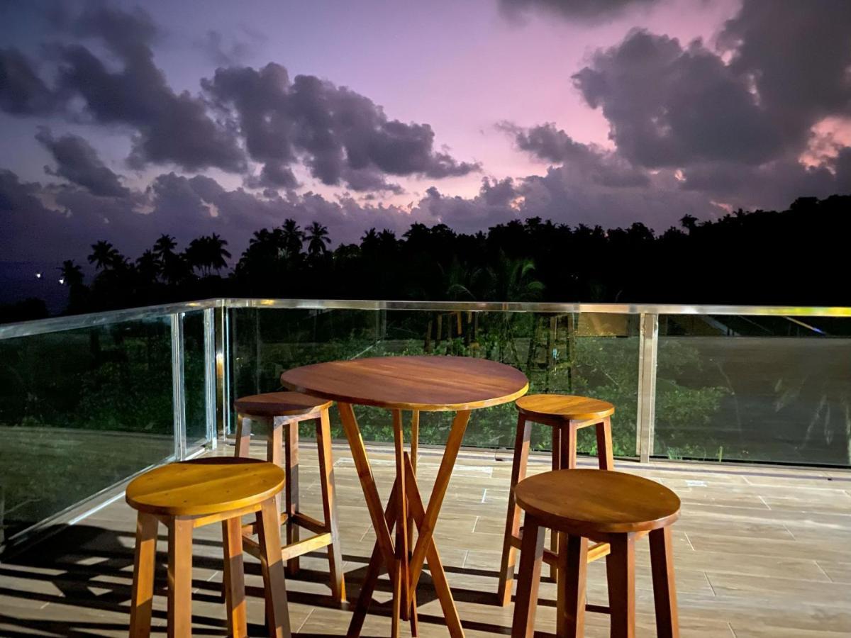 Mazarine Surf Suites Hiriketiya Диквелла Экстерьер фото