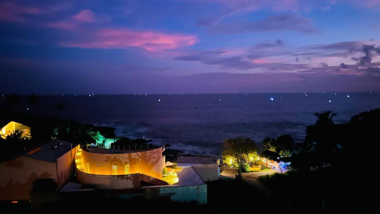 Mazarine Surf Suites Hiriketiya Диквелла Экстерьер фото