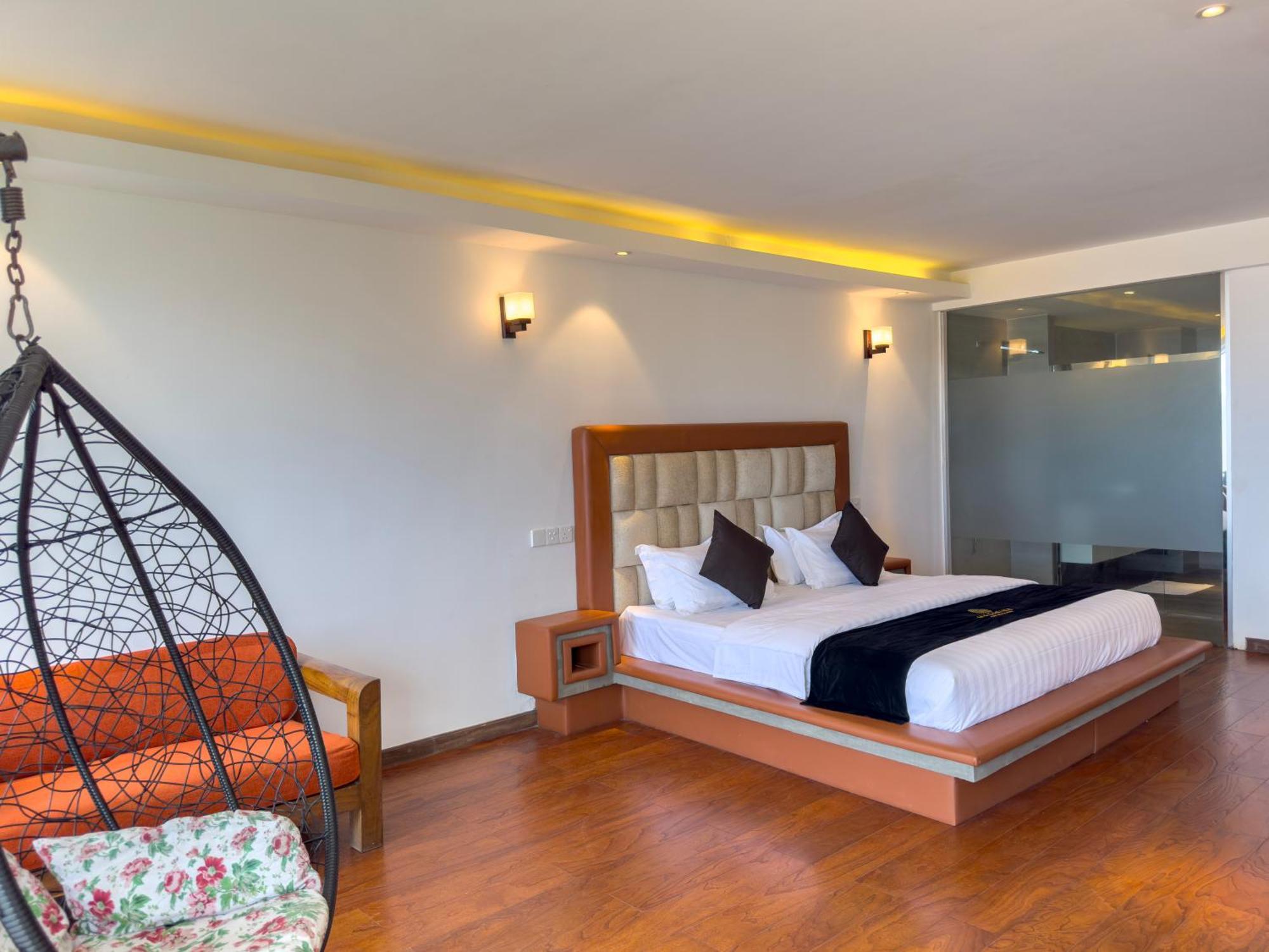 Mazarine Surf Suites Hiriketiya Диквелла Экстерьер фото