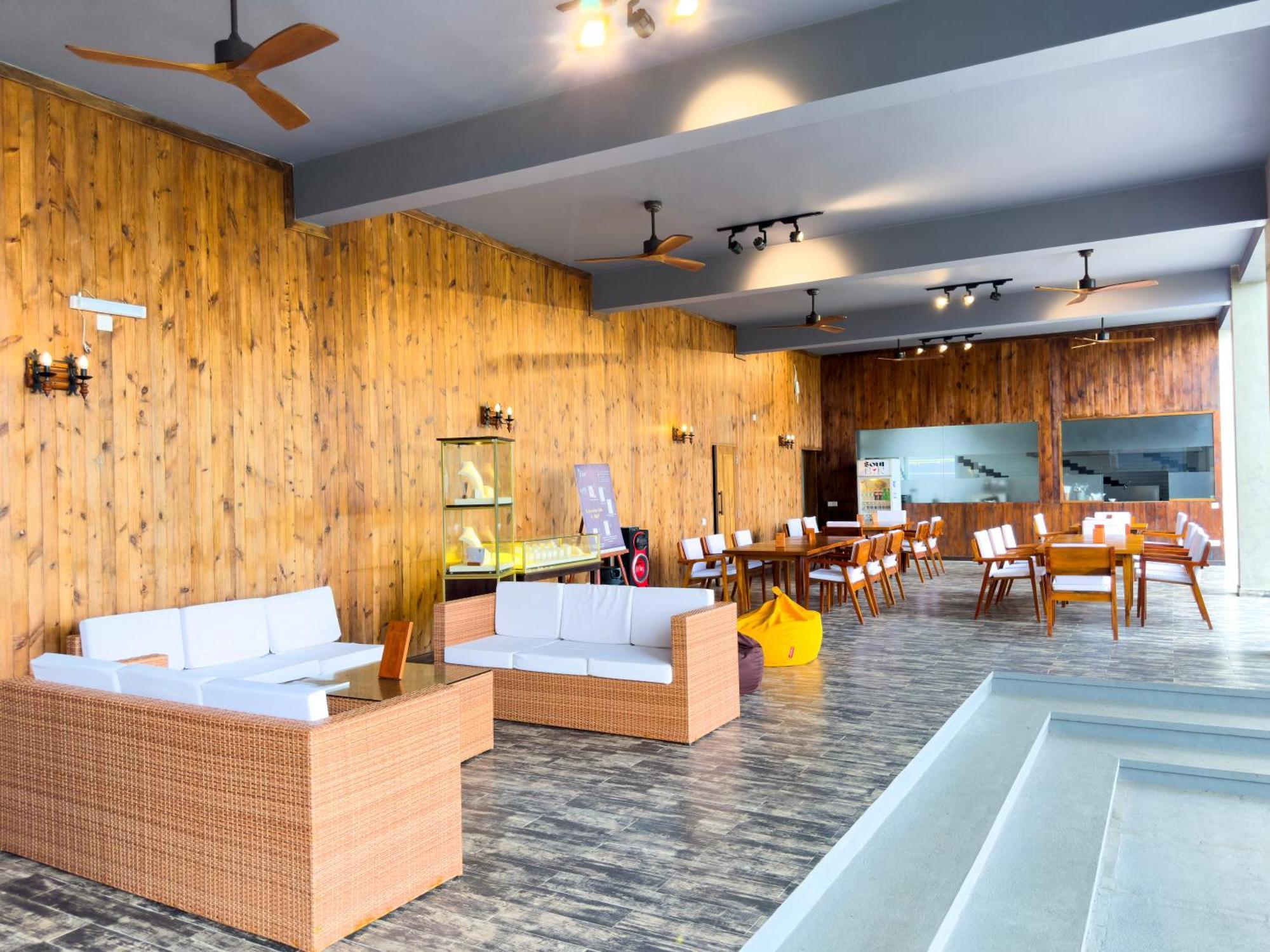 Mazarine Surf Suites Hiriketiya Диквелла Экстерьер фото