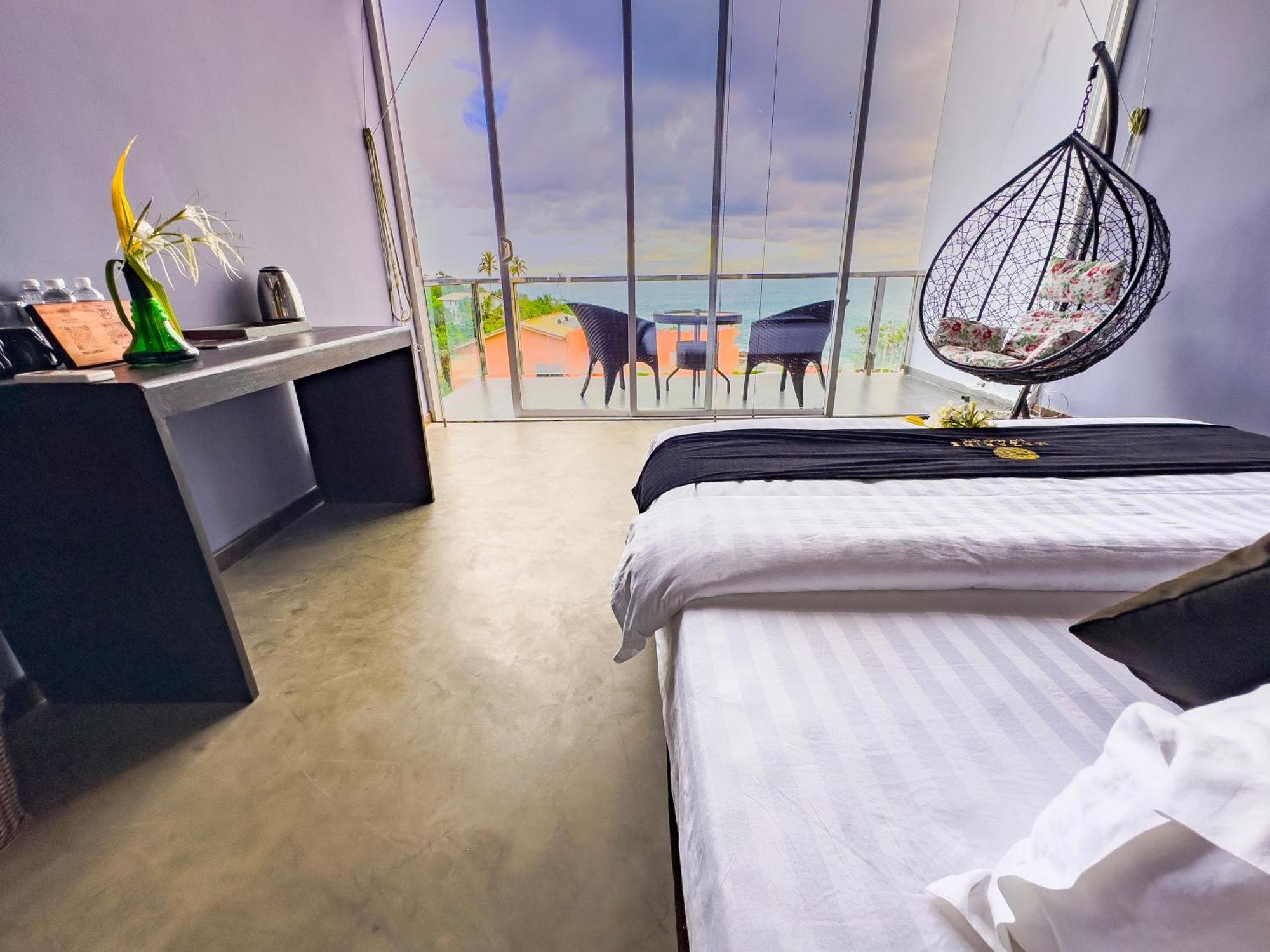 Mazarine Surf Suites Hiriketiya Диквелла Экстерьер фото