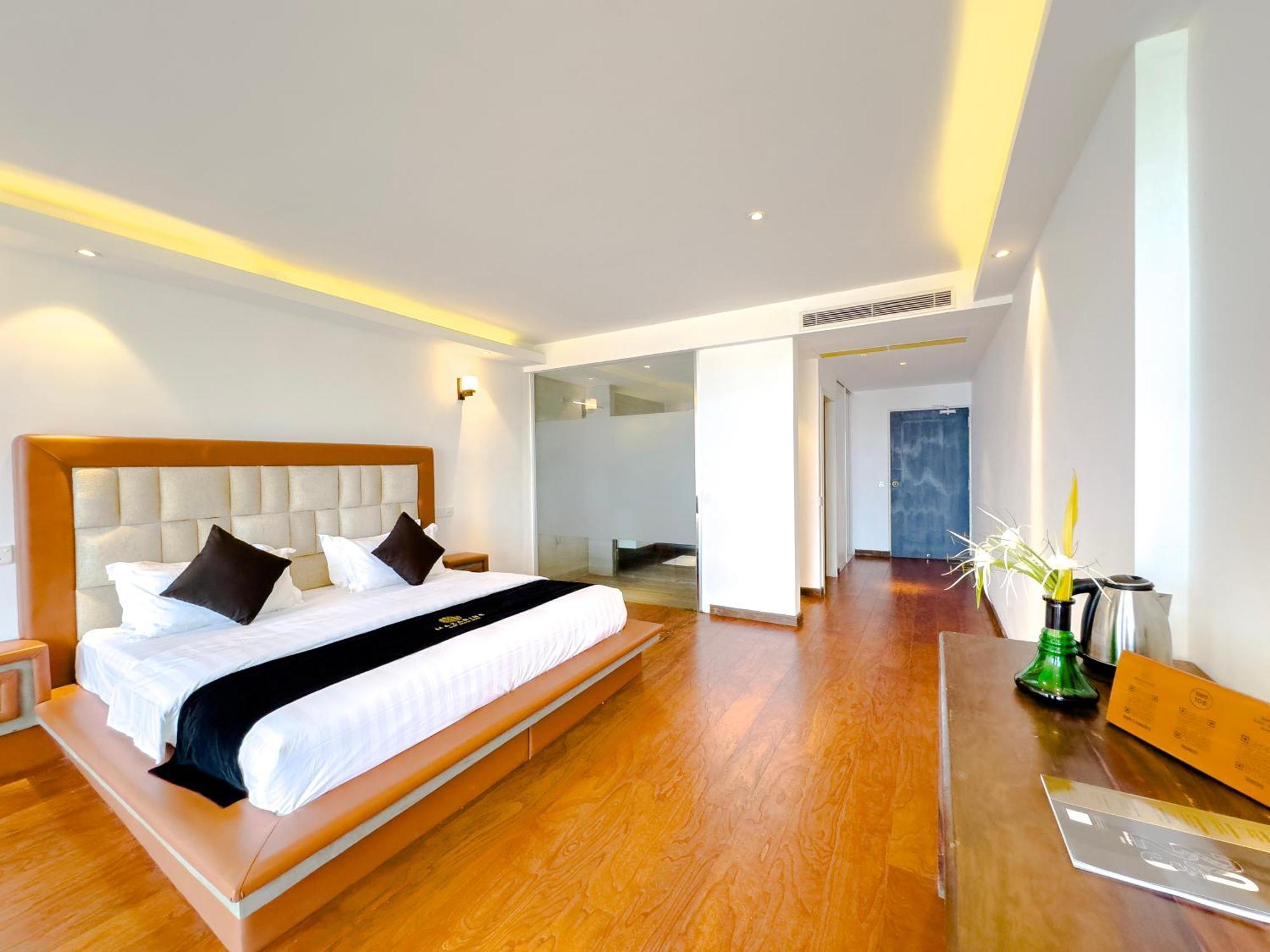 Mazarine Surf Suites Hiriketiya Диквелла Экстерьер фото